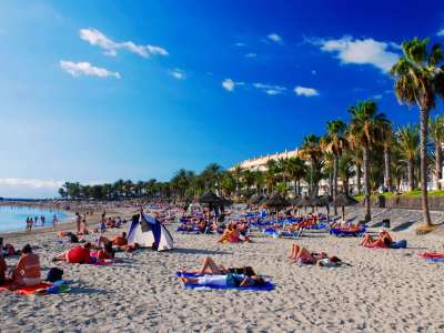 UPDATE: The Canary Islands says NO to the use of masks whilst sunbathing